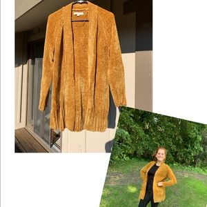 Like new LOFT gold sweater